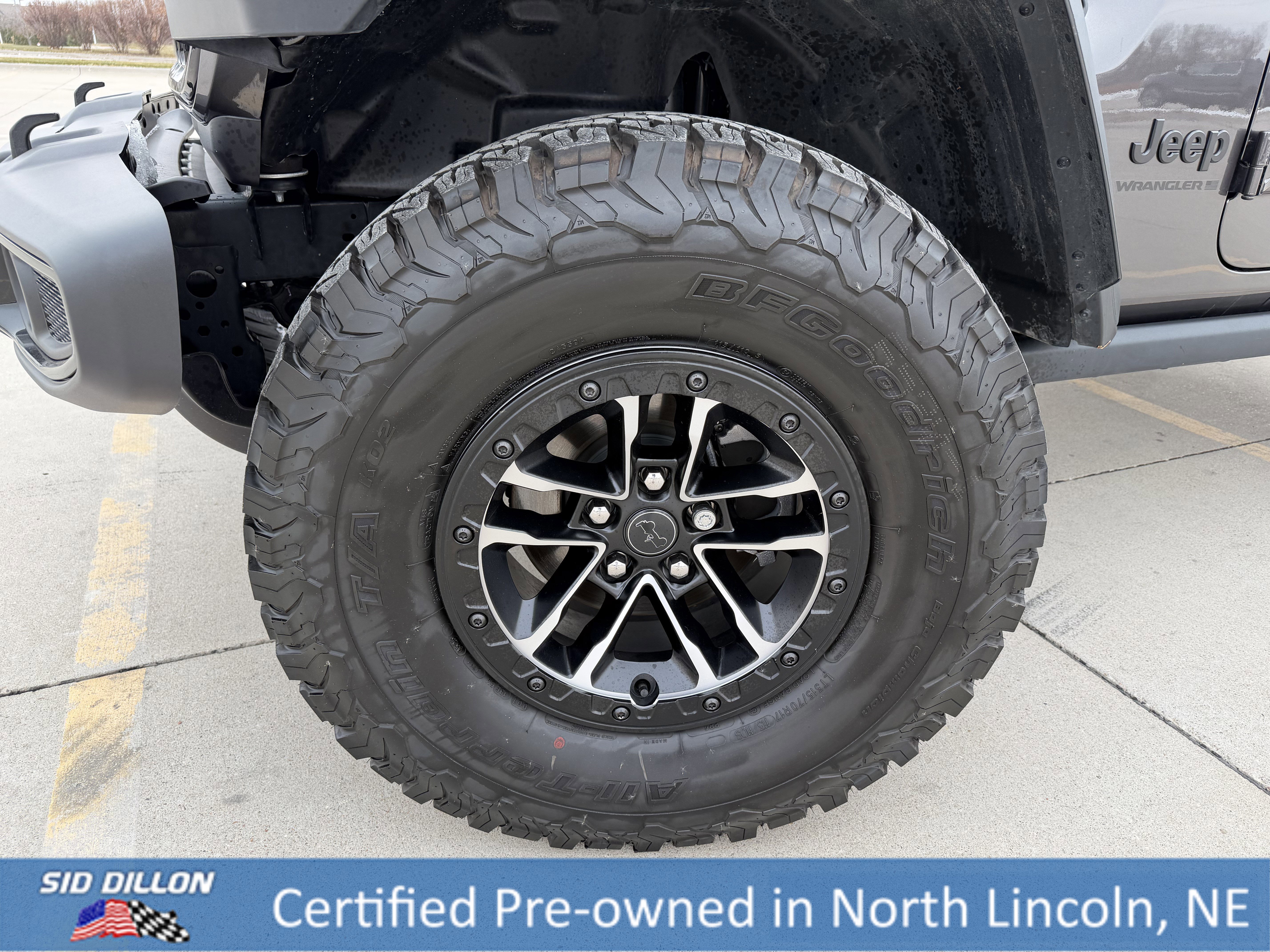 Used 2025 Jeep Wrangler Sport image 9