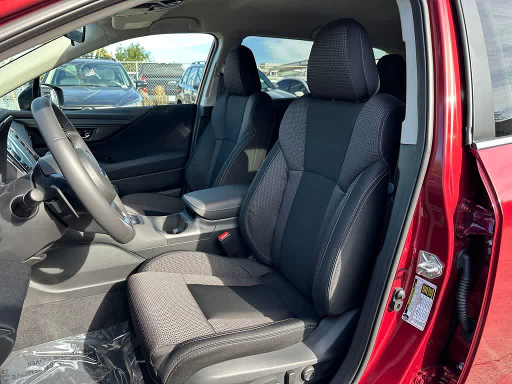 Used 2025 Subaru Outback Premium AWD/4WD image 11