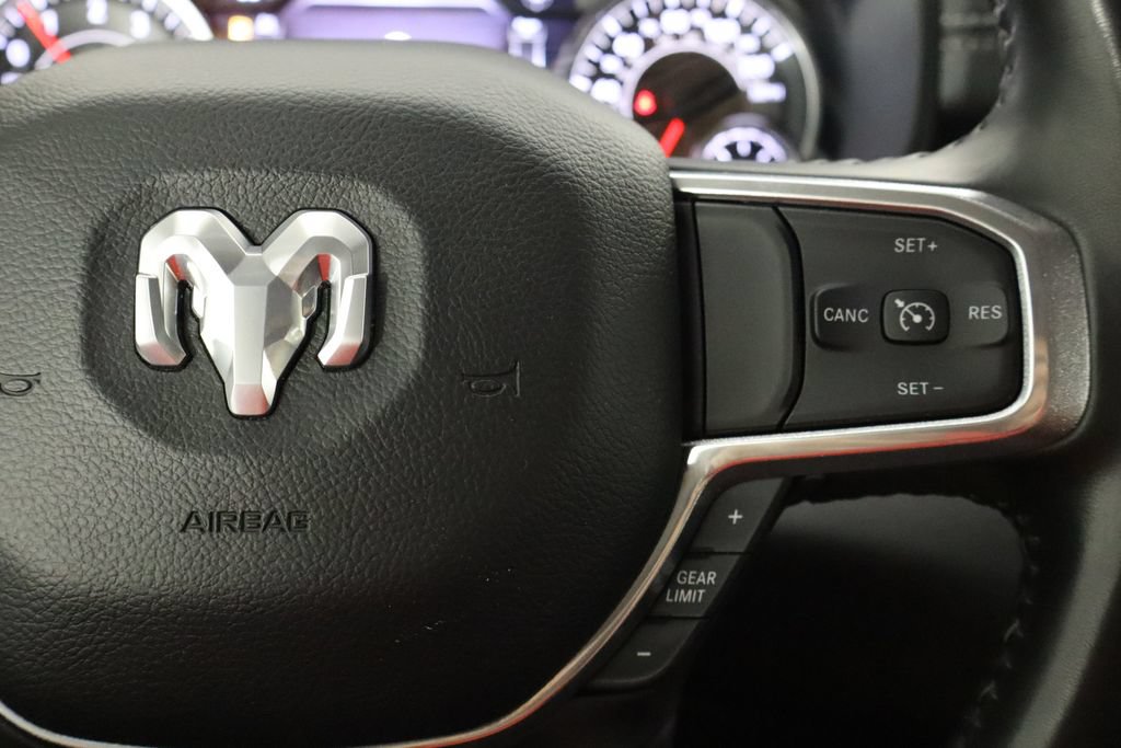 Used 2022 RAM 1500 Laramie AWD/4WD image 10