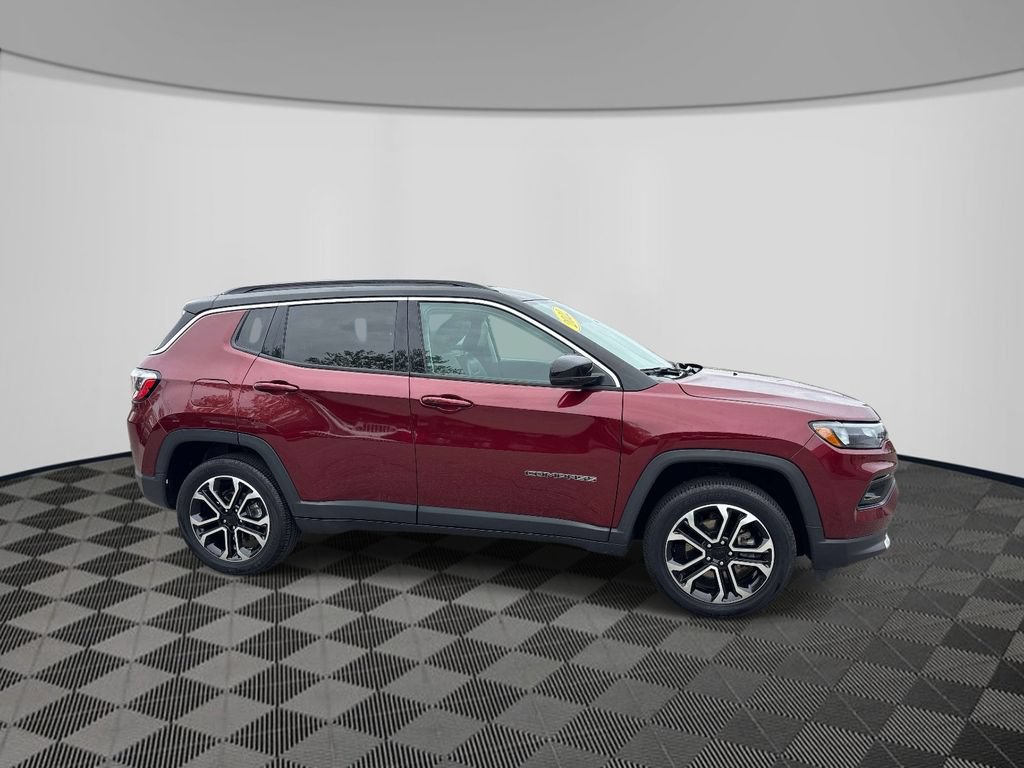 Certified 2022 Jeep Compass Limited AWD/4WD image 7