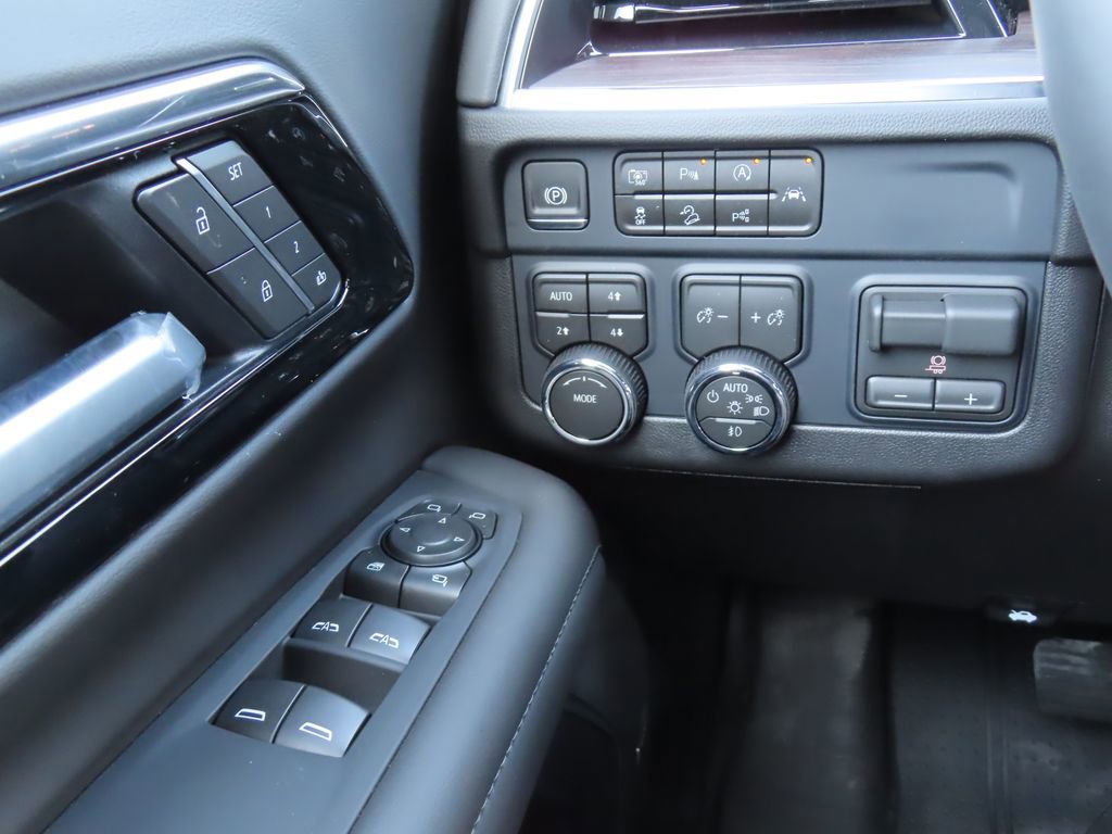 New 2026 Chevrolet Tahoe LT w/ Comfort Package AWD/4WD image 13