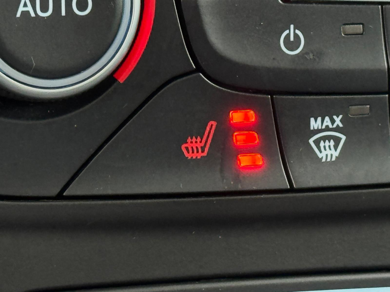 Used 2018 Ford Escape SEL image 17