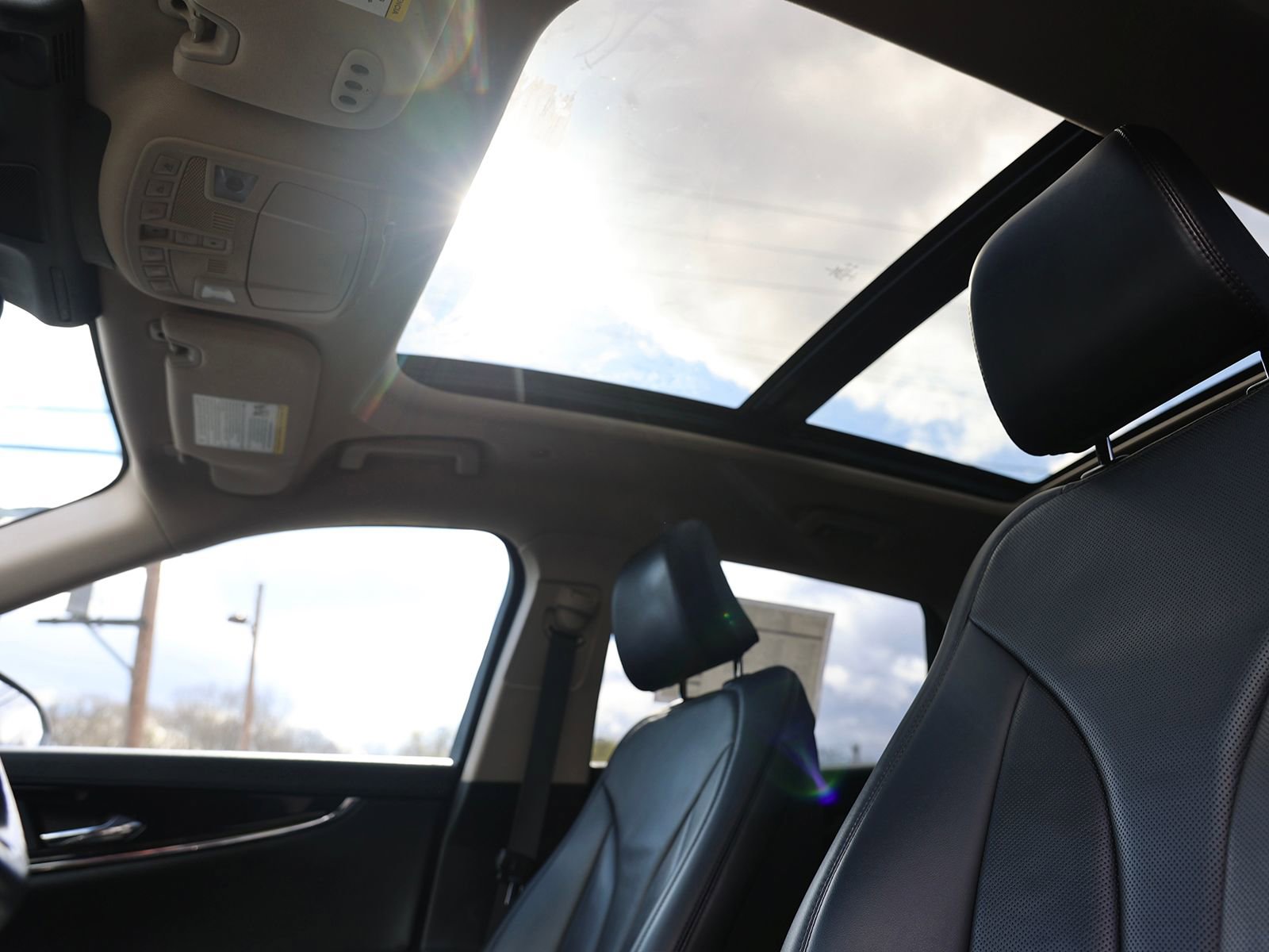 Used 2022 Lincoln Nautilus Reserve image 20