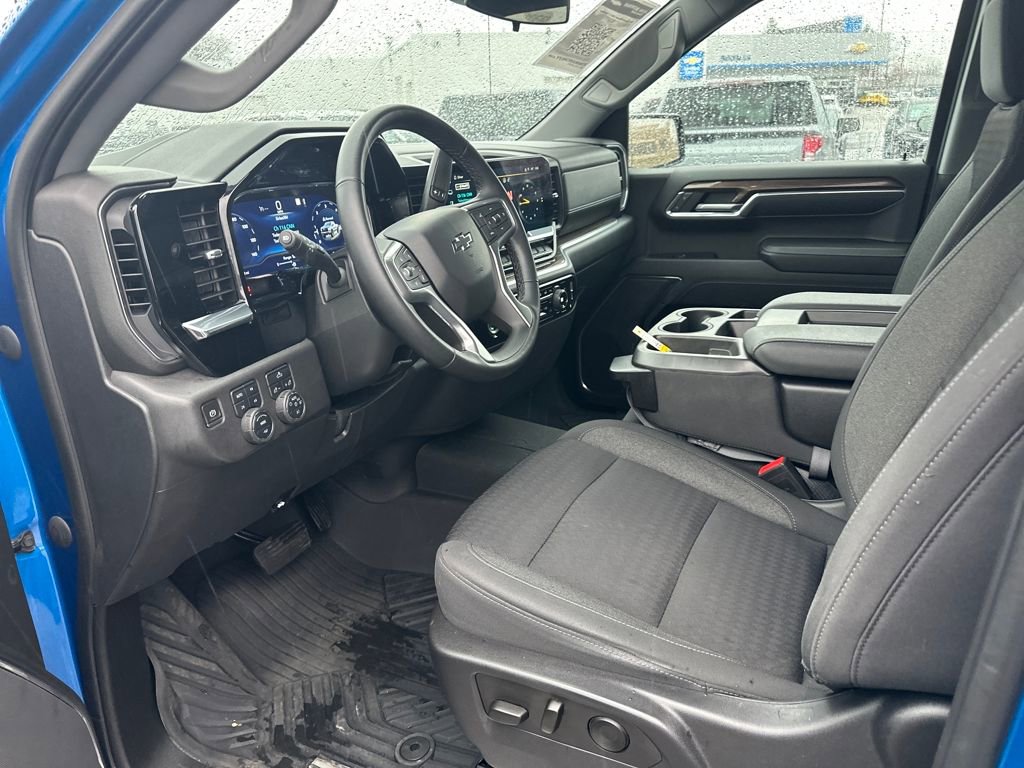 Used 2023 Chevrolet Silverado 1500 LT Trail Boss image 17