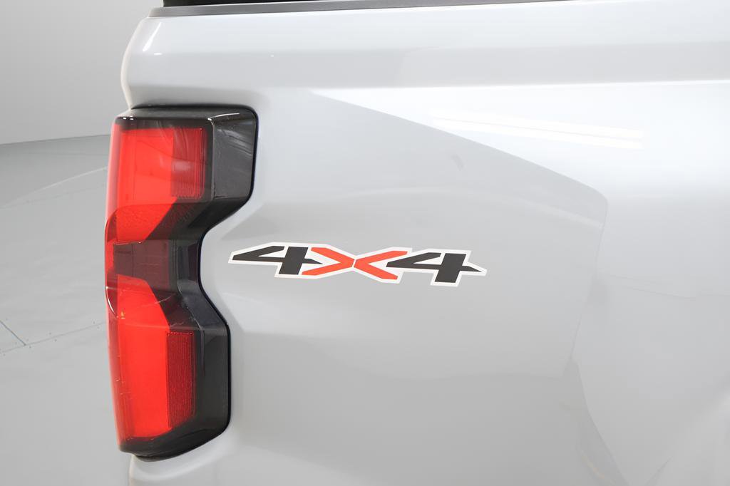 Used 2023 Chevrolet Colorado LT w/ LT Convenience Package III image 34