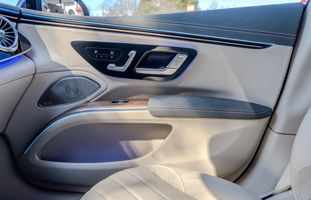 Used 2023 Mercedes-Benz EQS 580 4MATIC Sedan image 13