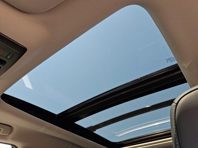 Used 2025 Nissan Pathfinder Platinum w/ Cargo Package image 16