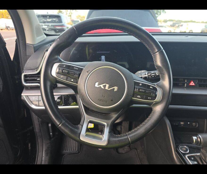 Used 2024 Kia Sportage EX FWD image 4