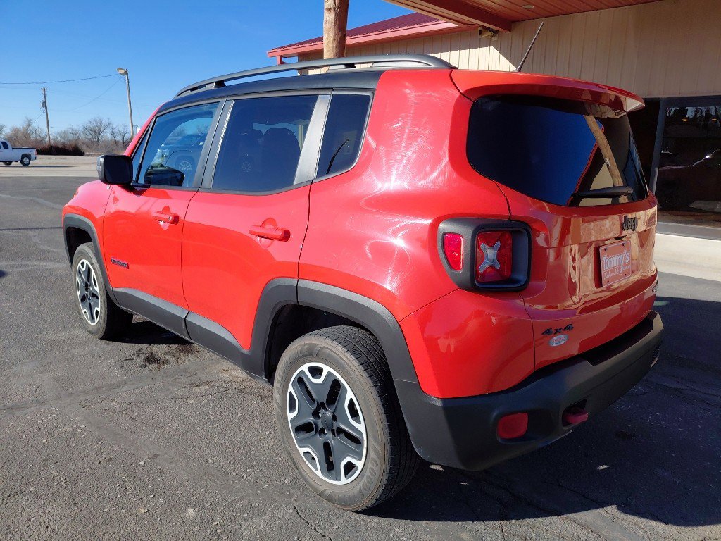 Used 2016 Jeep Renegade Trailhawk w/ Cold Weather Group AWD/4WD image 8