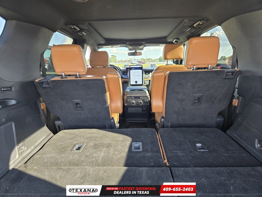 Used 2023 Ford Expedition Platinum image 15