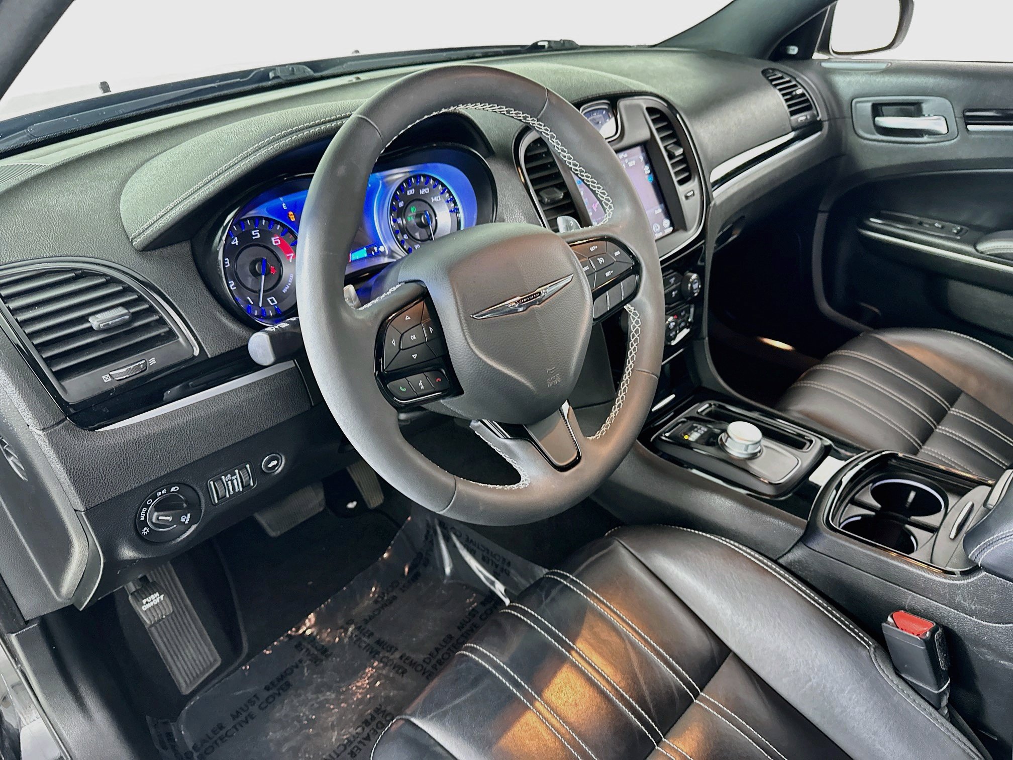 Used 2022 Chrysler 300 S RWD image 9