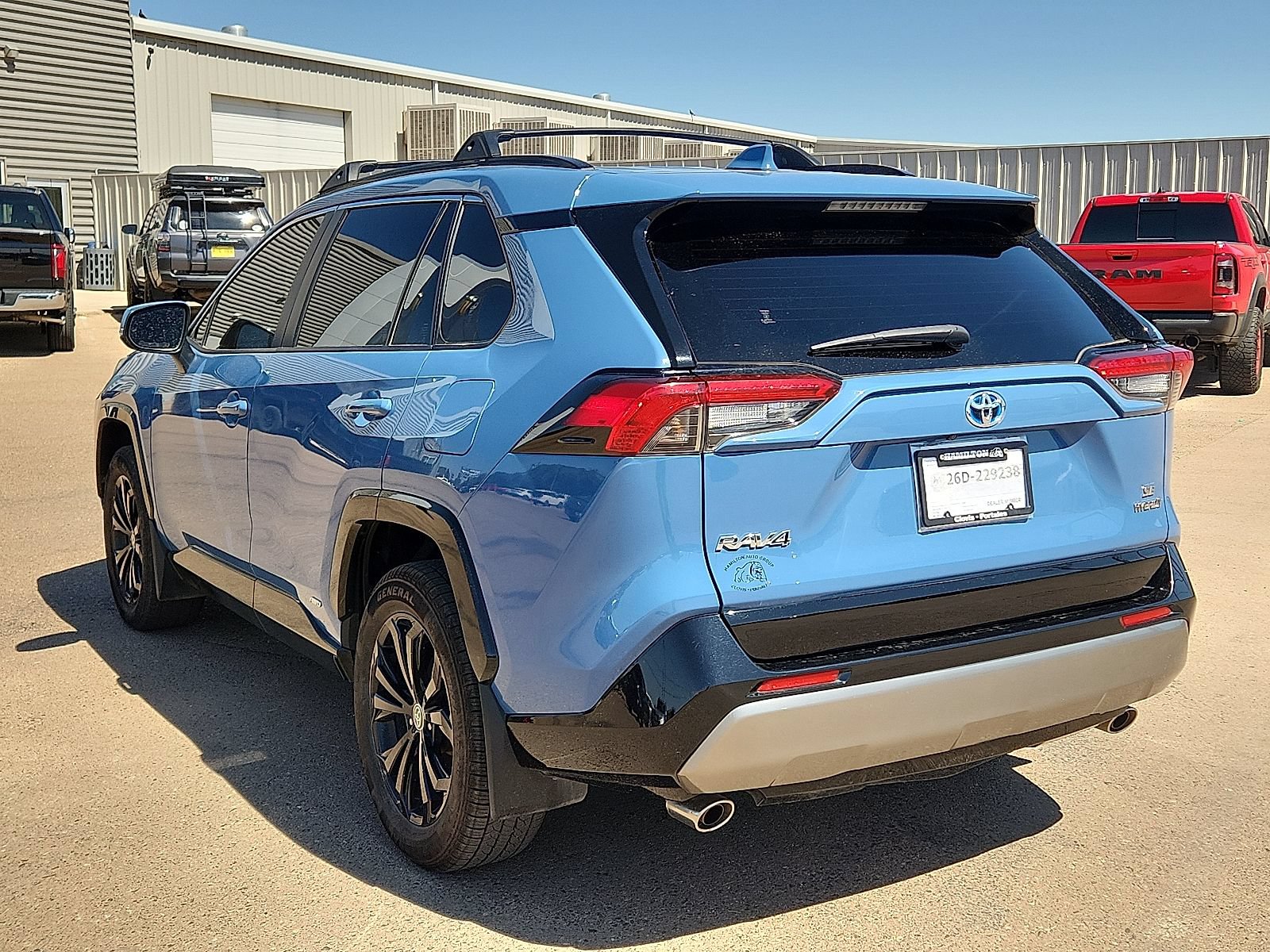 Used 2023 Toyota RAV4 SE AWD/4WD image 3