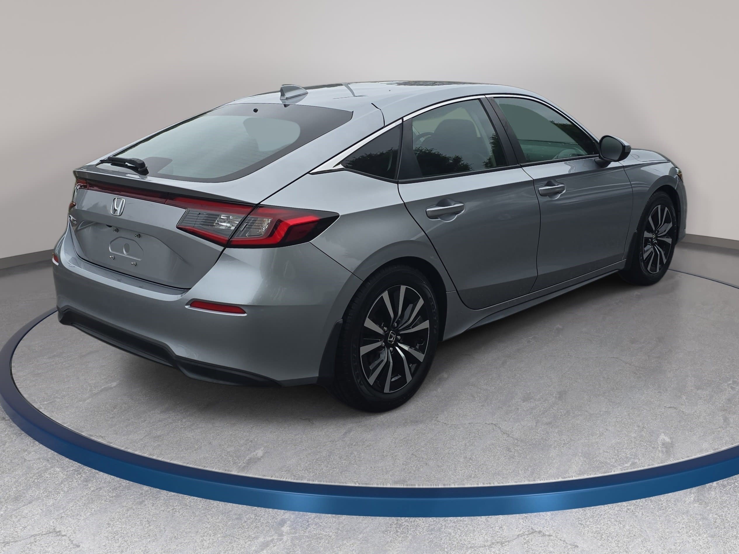 Used 2023 Honda Civic EX-L image 5