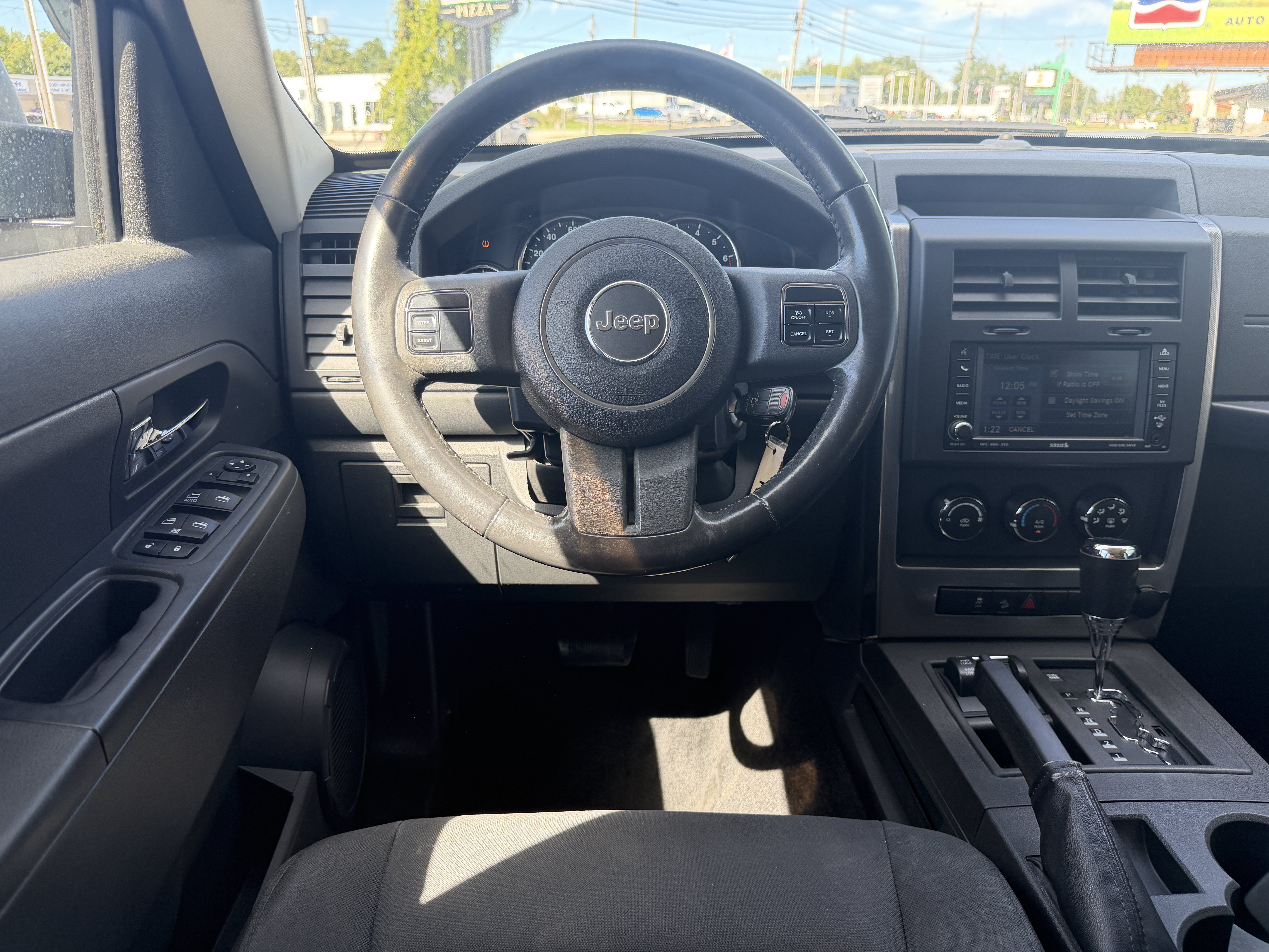 Used 2011 Jeep Liberty Sport AWD/4WD image 18
