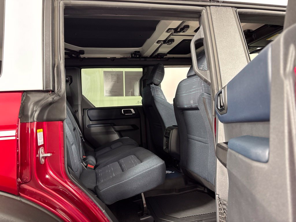 Used 2025 Ford Bronco Heritage Edition AWD/4WD image 9
