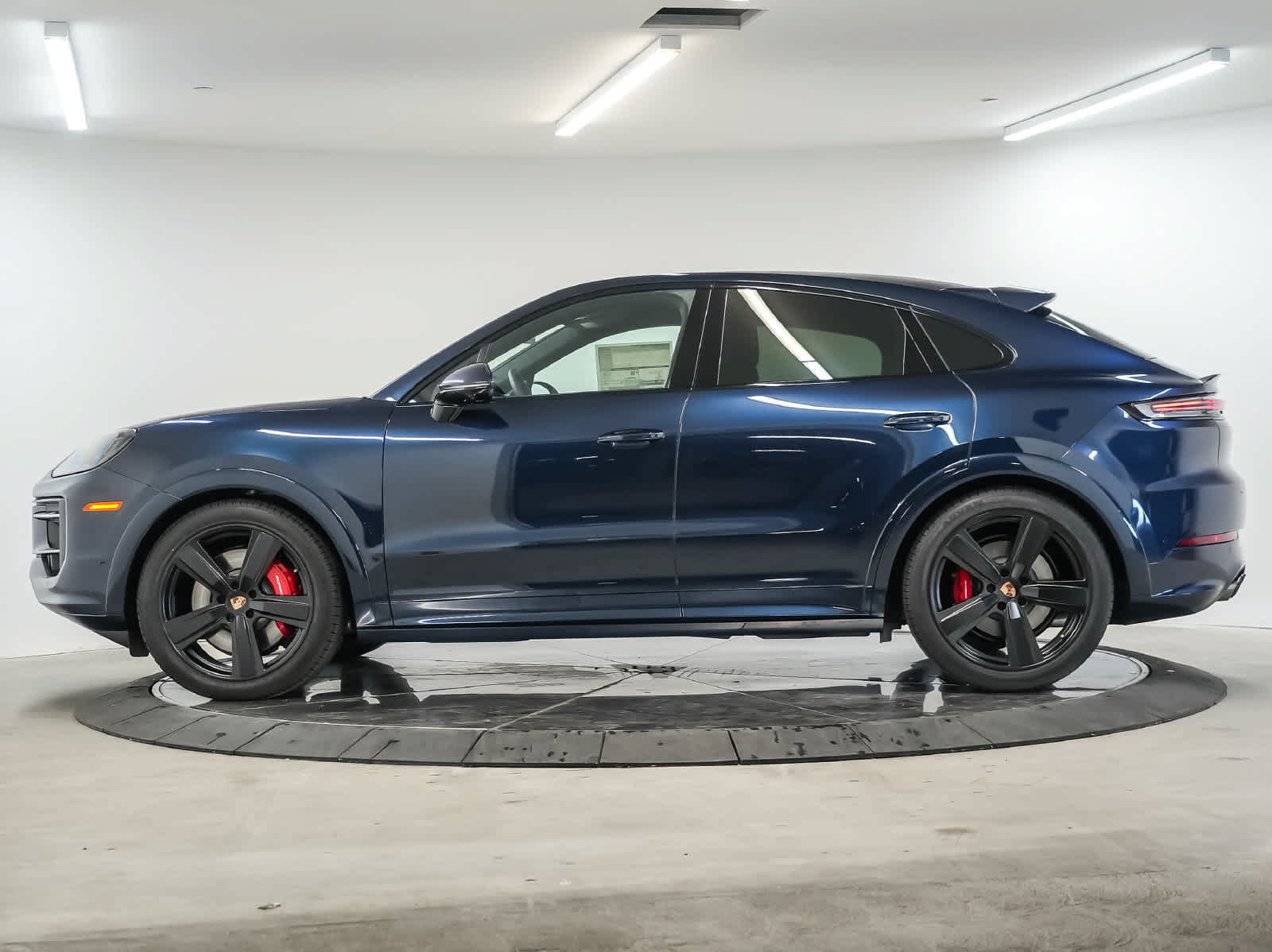 New 2026 Porsche Cayenne GTS AWD/4WD image 2