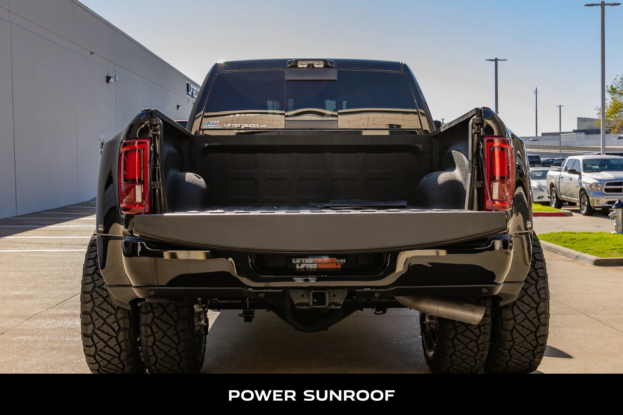 Used 2025 RAM 3500 Laramie image 9