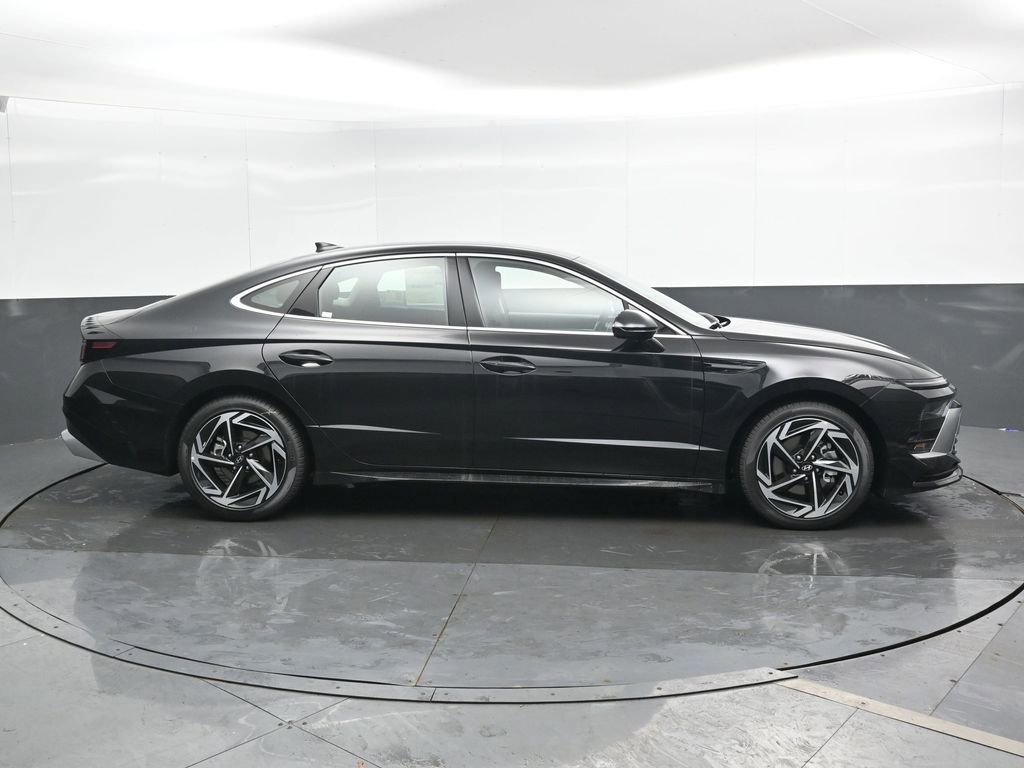 New 2026 Hyundai Sonata SEL image 3