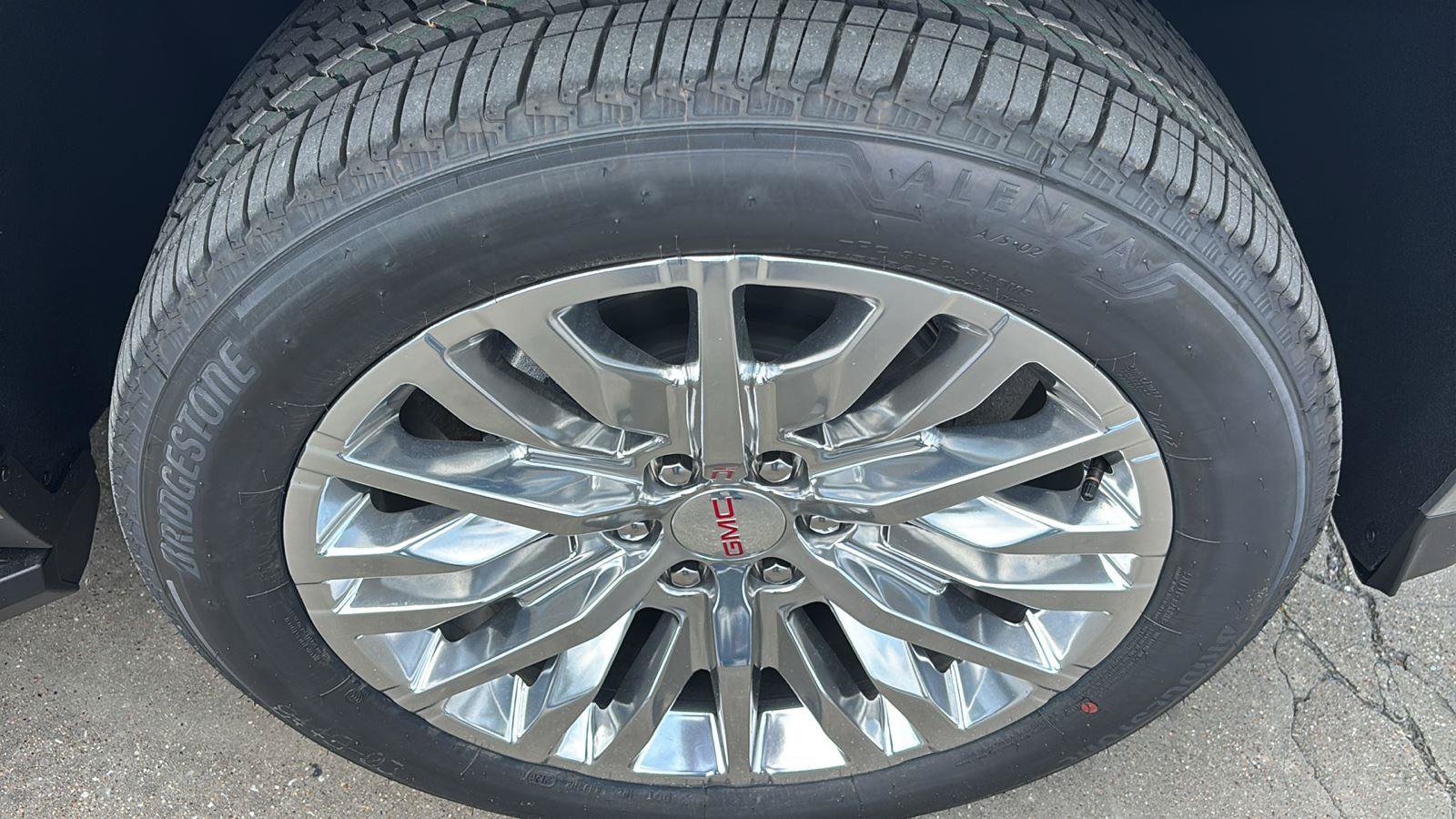 New 2026 GMC Yukon XL Denali RWD image 10