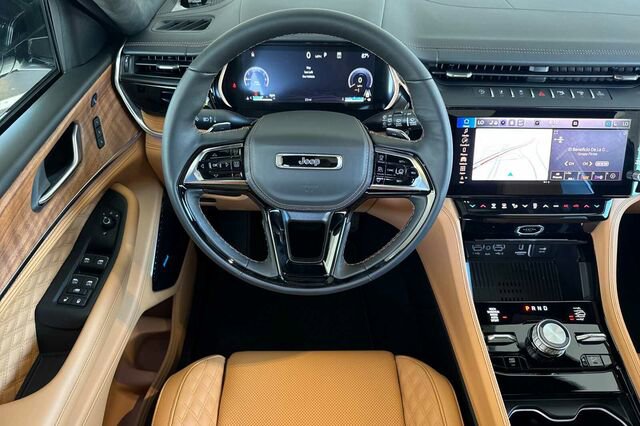 New 2026 Jeep Grand Cherokee L Summit AWD/4WD image 11