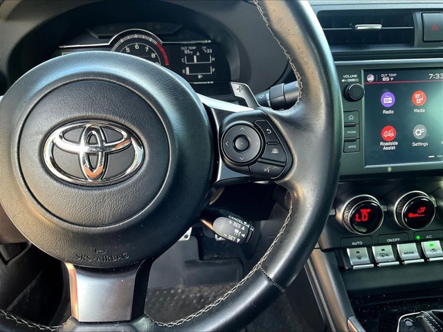 Used 2022 Toyota GR86 Premium w/ ALL Weather Mat Package (TMS) RWD image 16