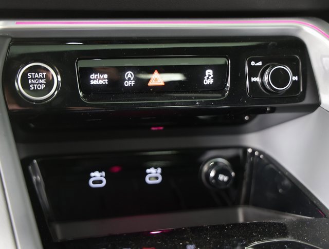 Used 2025 Audi Q5 Premium Plus image 17