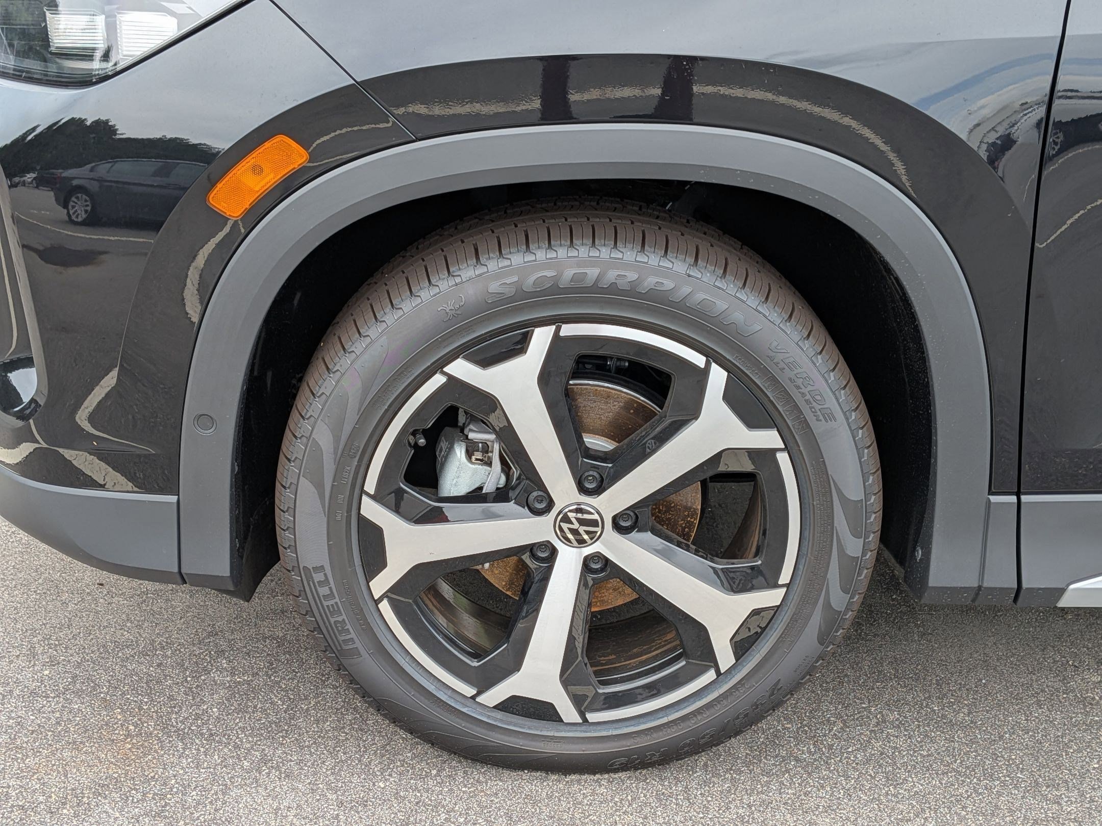New 2026 Volkswagen Tiguan SE FWD image 10