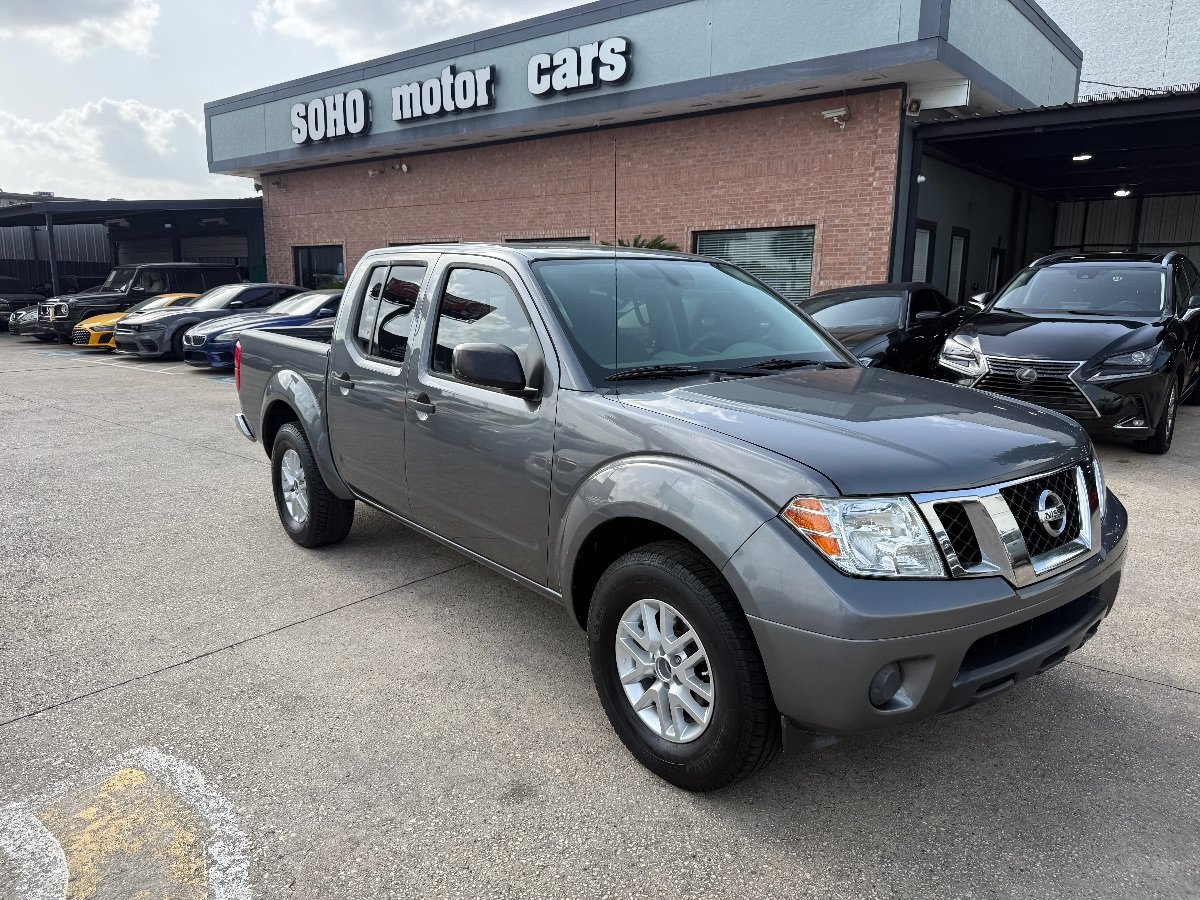 Used 2019 Nissan Frontier SV RWD image 2