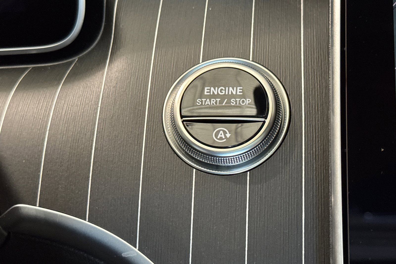 New 2025 Mercedes-Benz C 300 4MATIC Sedan image 27