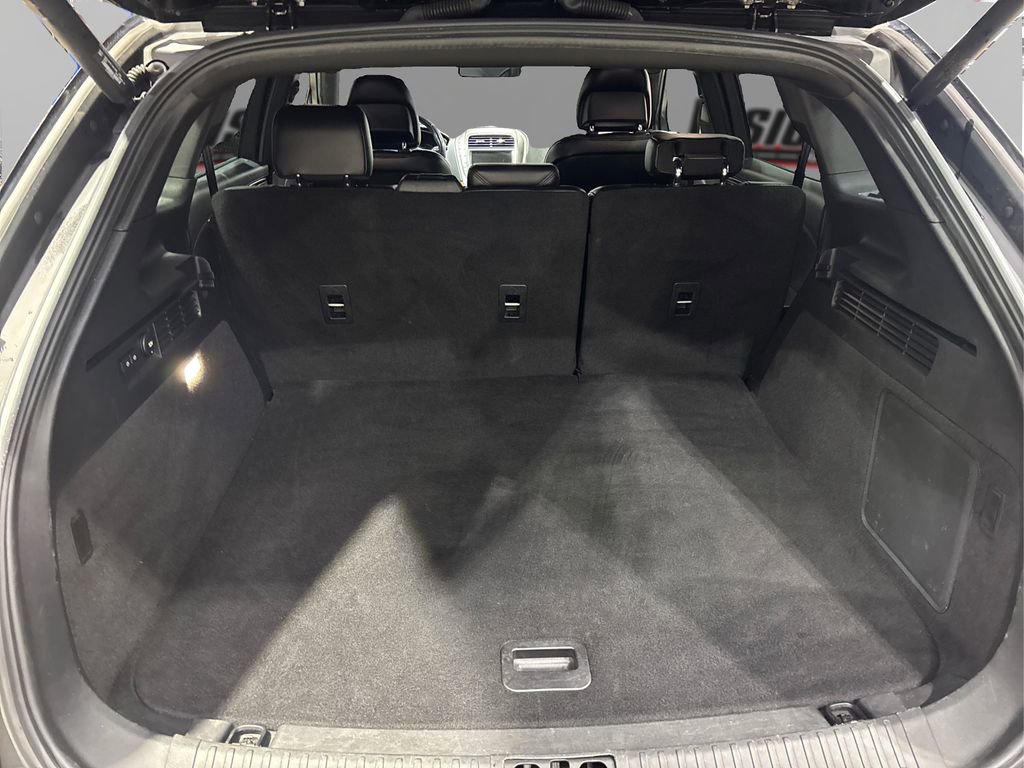 Used 2017 Lincoln MKX Reserve image 11