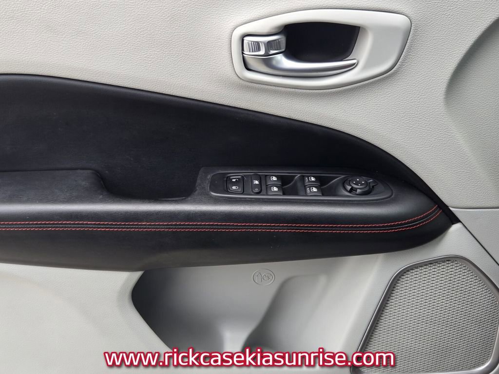 Used 2018 Jeep Compass Limited w/ Navigation Group FWD image 32