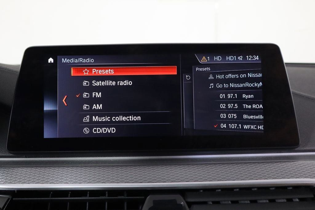 Used 2019 BMW M550i xDrive image 30