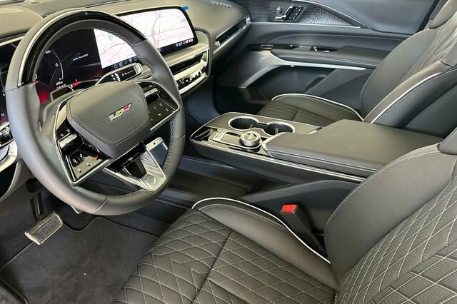 New 2026 Cadillac Lyriq V w/ Exterior Carbon Fiber Package image 10