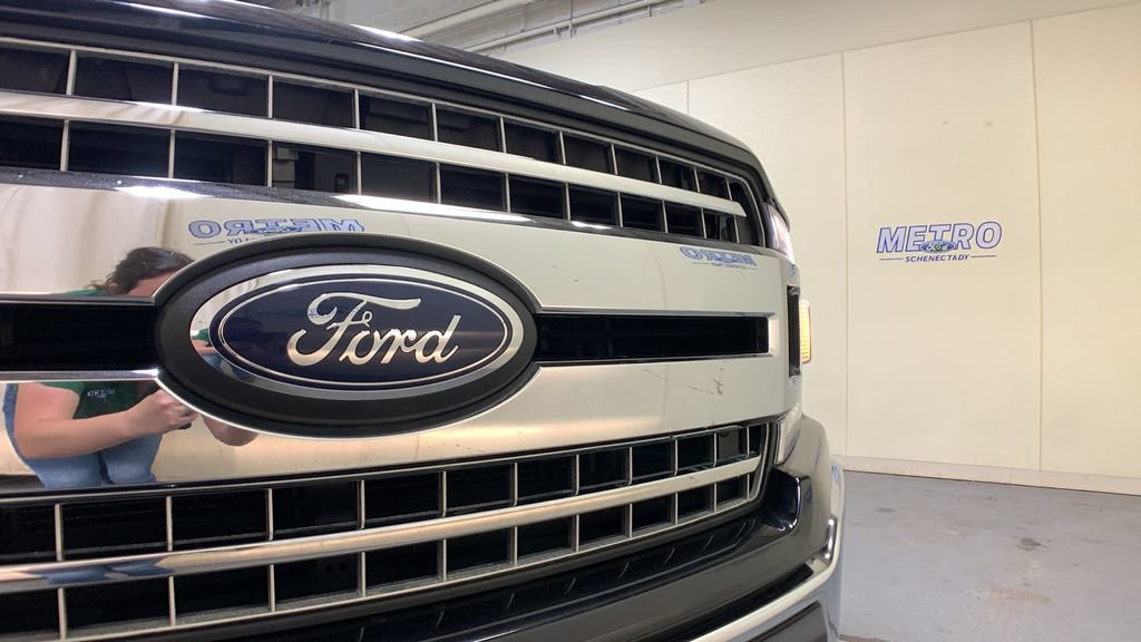 Used 2018 Ford F150 XLT w/ Equipment Group 302A Luxury AWD/4WD image 45