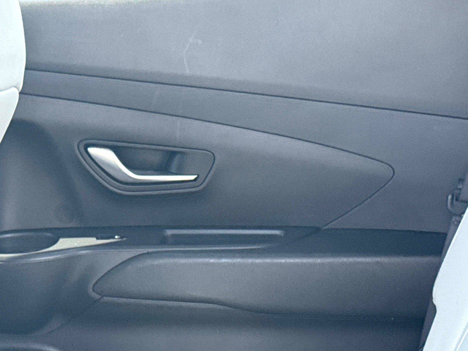 Used 2025 Hyundai Santa Cruz SEL FWD image 14