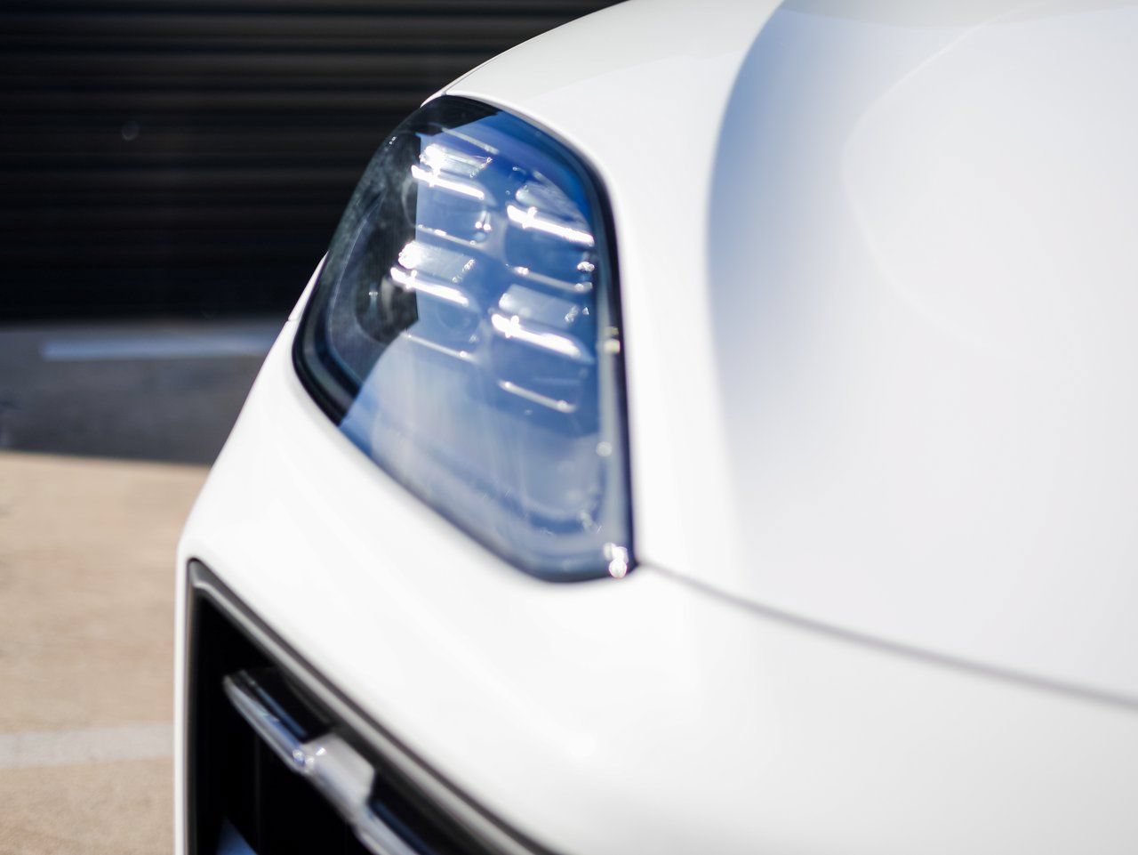 New 2026 Porsche Cayenne E-Hybrid Coupe AWD/4WD image 13