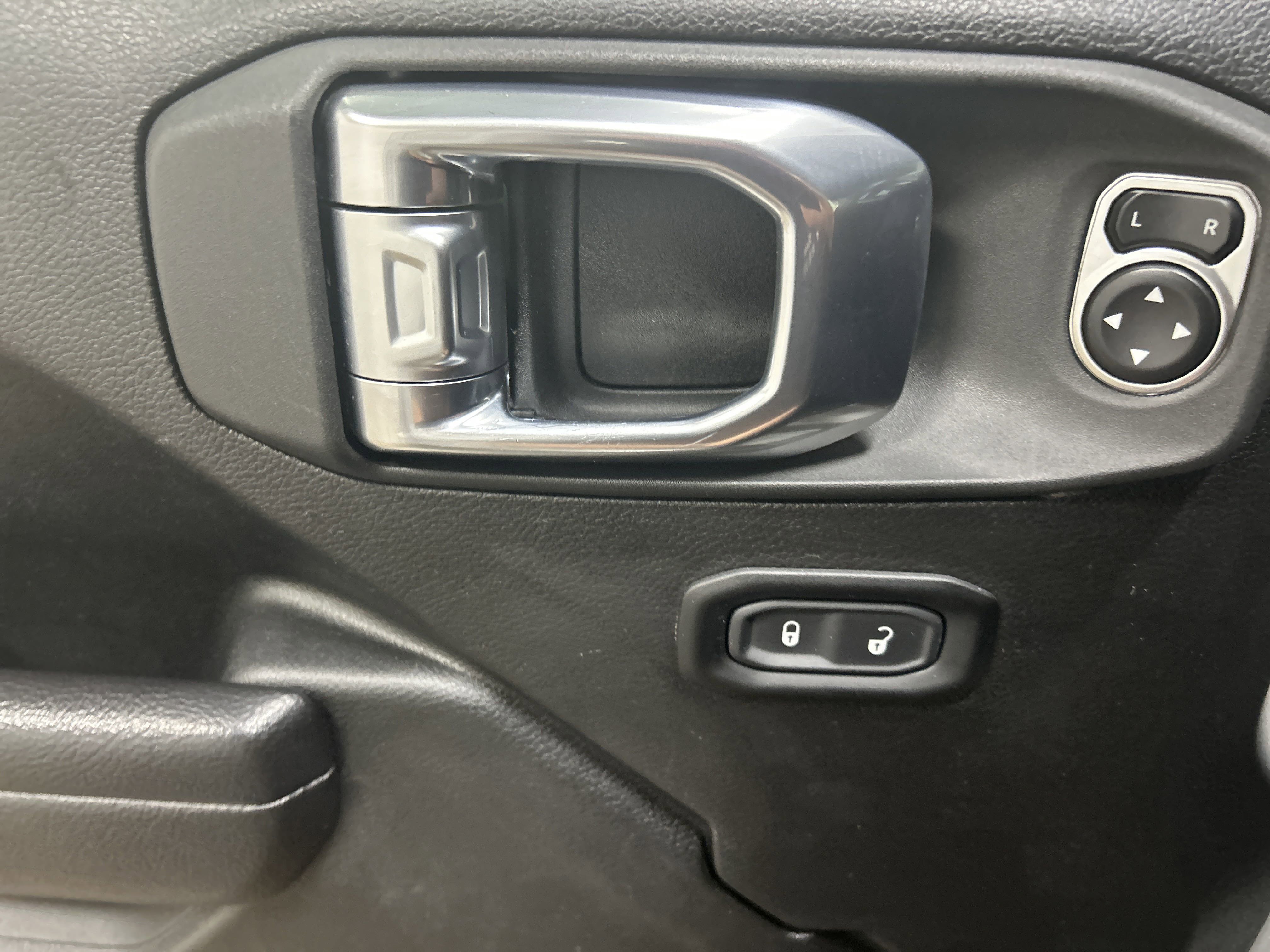 Used 2024 Jeep Wrangler Unlimited Rubicon 4xe image 23