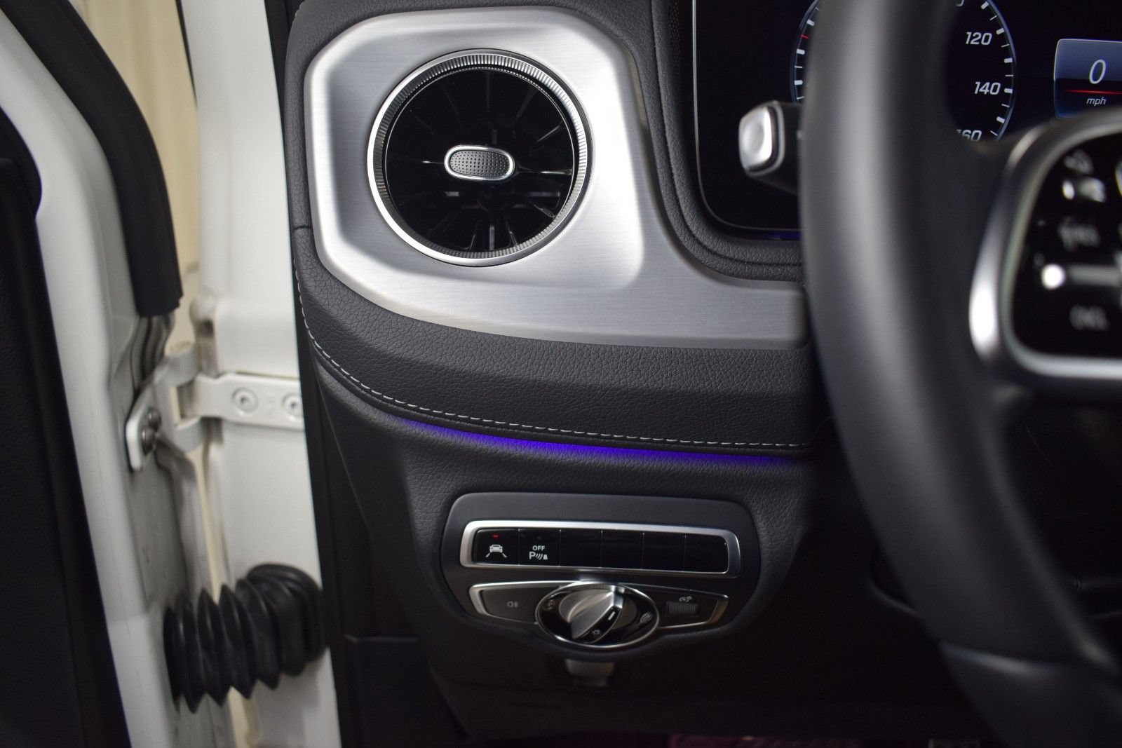 Used 2021 Mercedes-Benz G 550 image 27