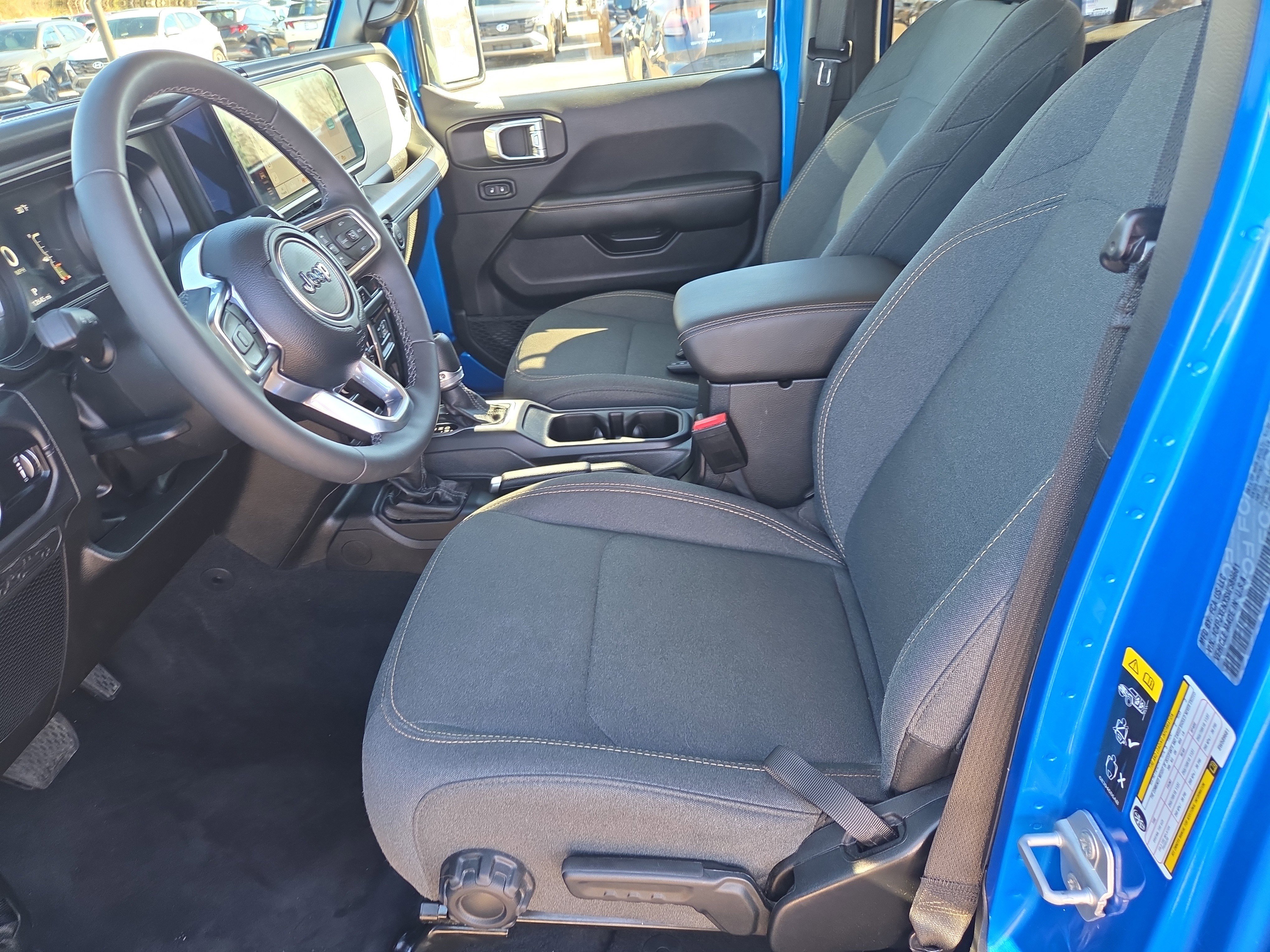 Certified 2025 Jeep Wrangler Sahara image 5