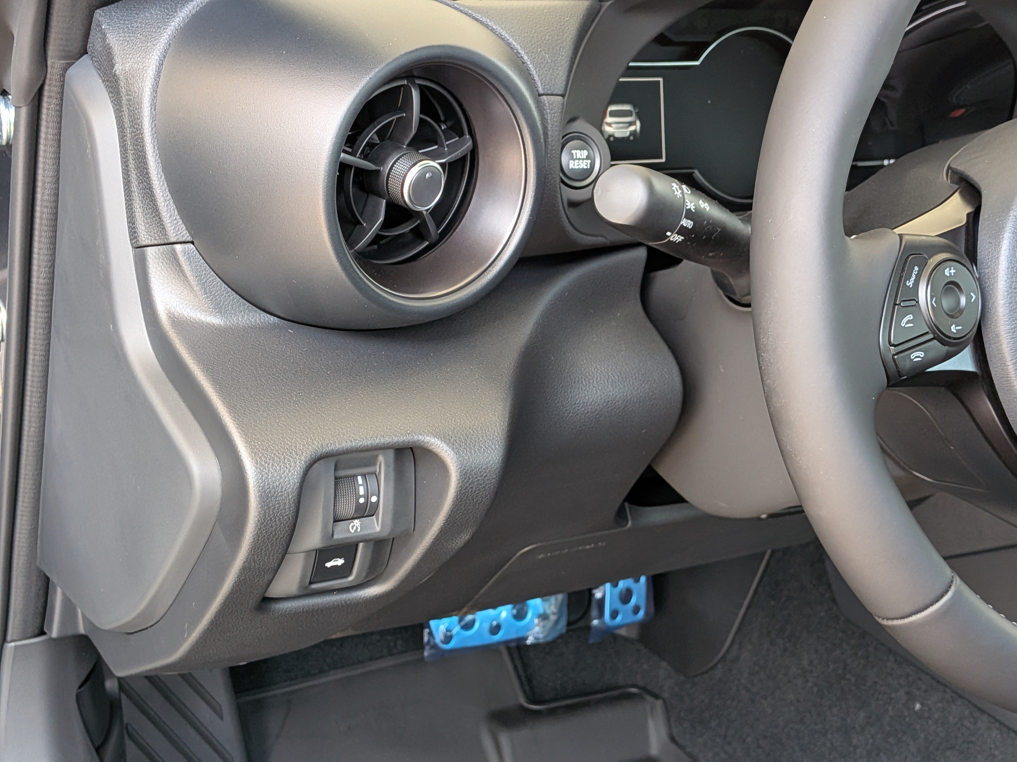 New 2026 Toyota GR86 Premium w/ ALL Weather Mat Package (TMS) RWD image 9