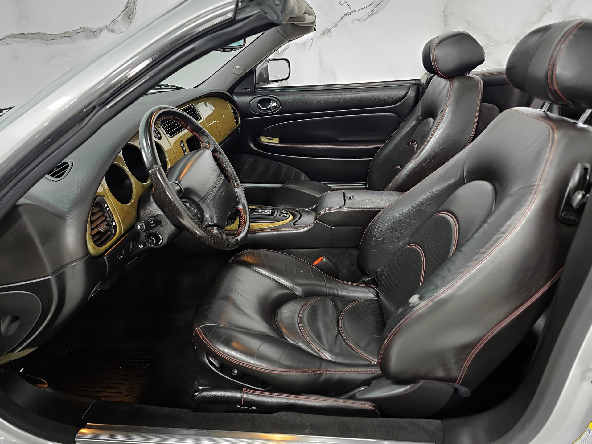 Used 2001 Jaguar XK8 Convertible RWD image 28