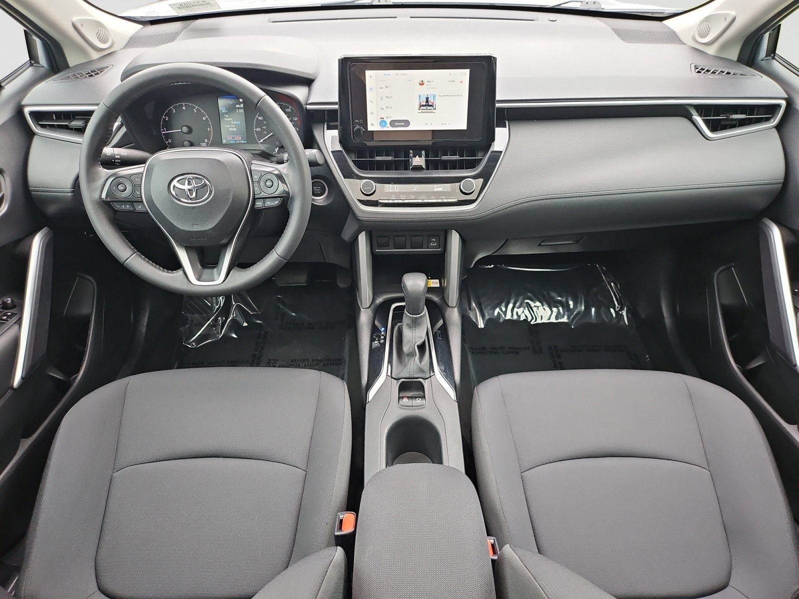 Used 2023 Toyota Corolla Cross LE w/ Moonroof Package FWD image 16
