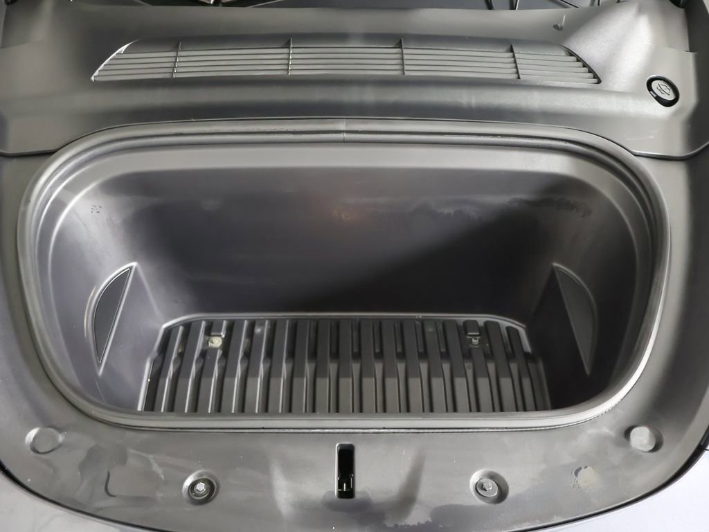 Used 2023 Tesla Model Y Long Range image 23