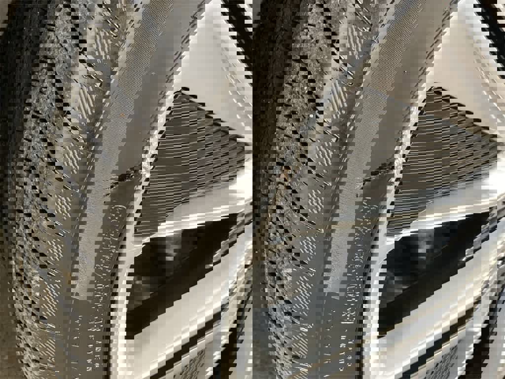 Certified 2025 Cadillac Lyriq Luxury w/ LPO, Floor Liner Package image 30