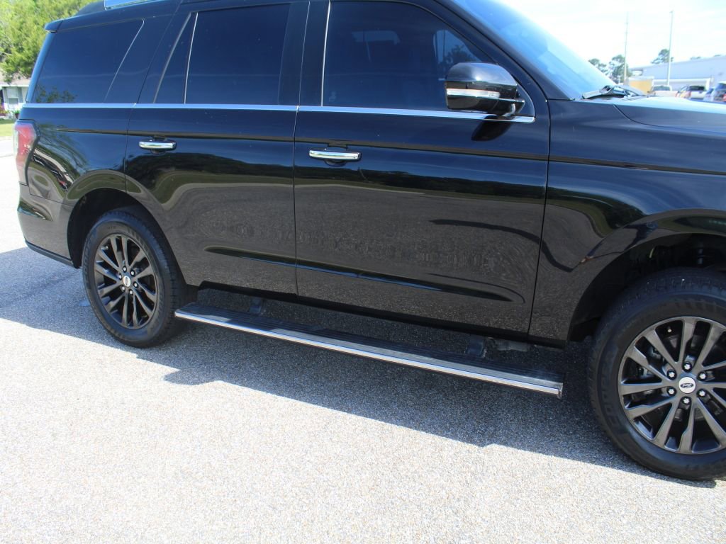 Used 2019 Ford Expedition Limited image 25