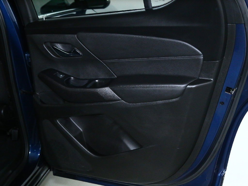 Used 2023 Chevrolet Traverse LT image 30