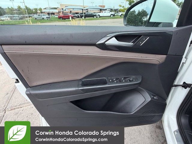 Used 2022 Volkswagen Taos SEL AWD/4WD image 25