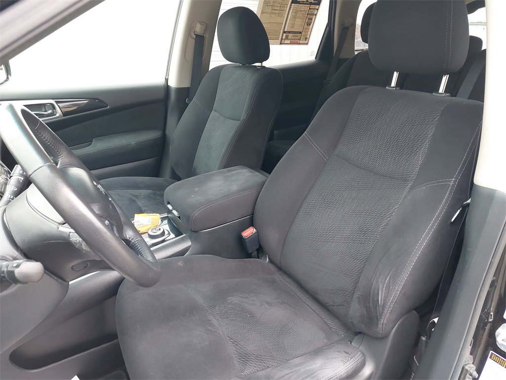 Used 2016 Nissan Pathfinder SV image 12
