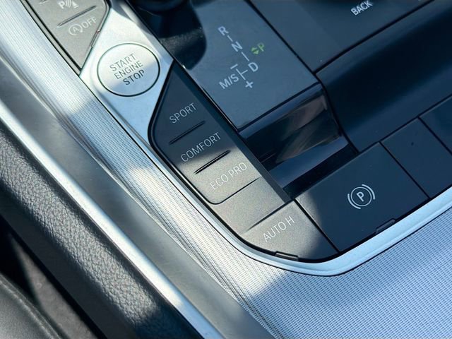Used 2025 BMW Z4 M40i w/ Premium Package RWD image 27