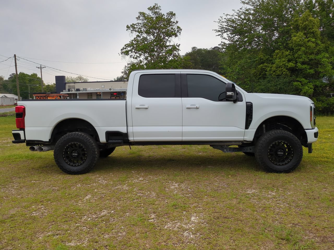 Used 2024 Ford F250 Lariat w/ Lariat Ultimate Package AWD/4WD image 3